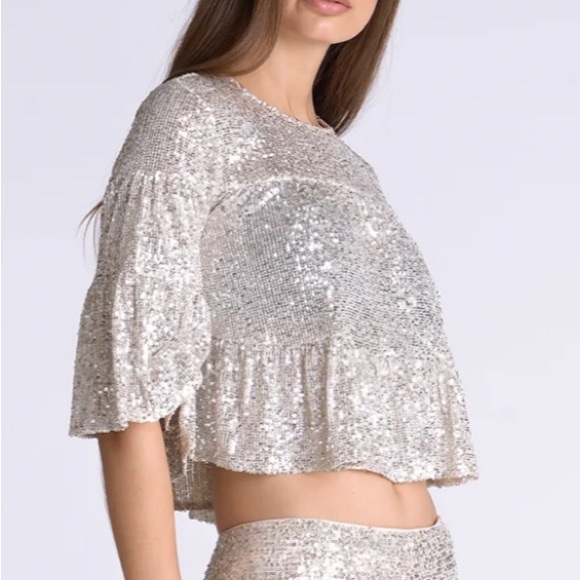 Gorgeous Vicky sequin crop top - Picture 2 of 3